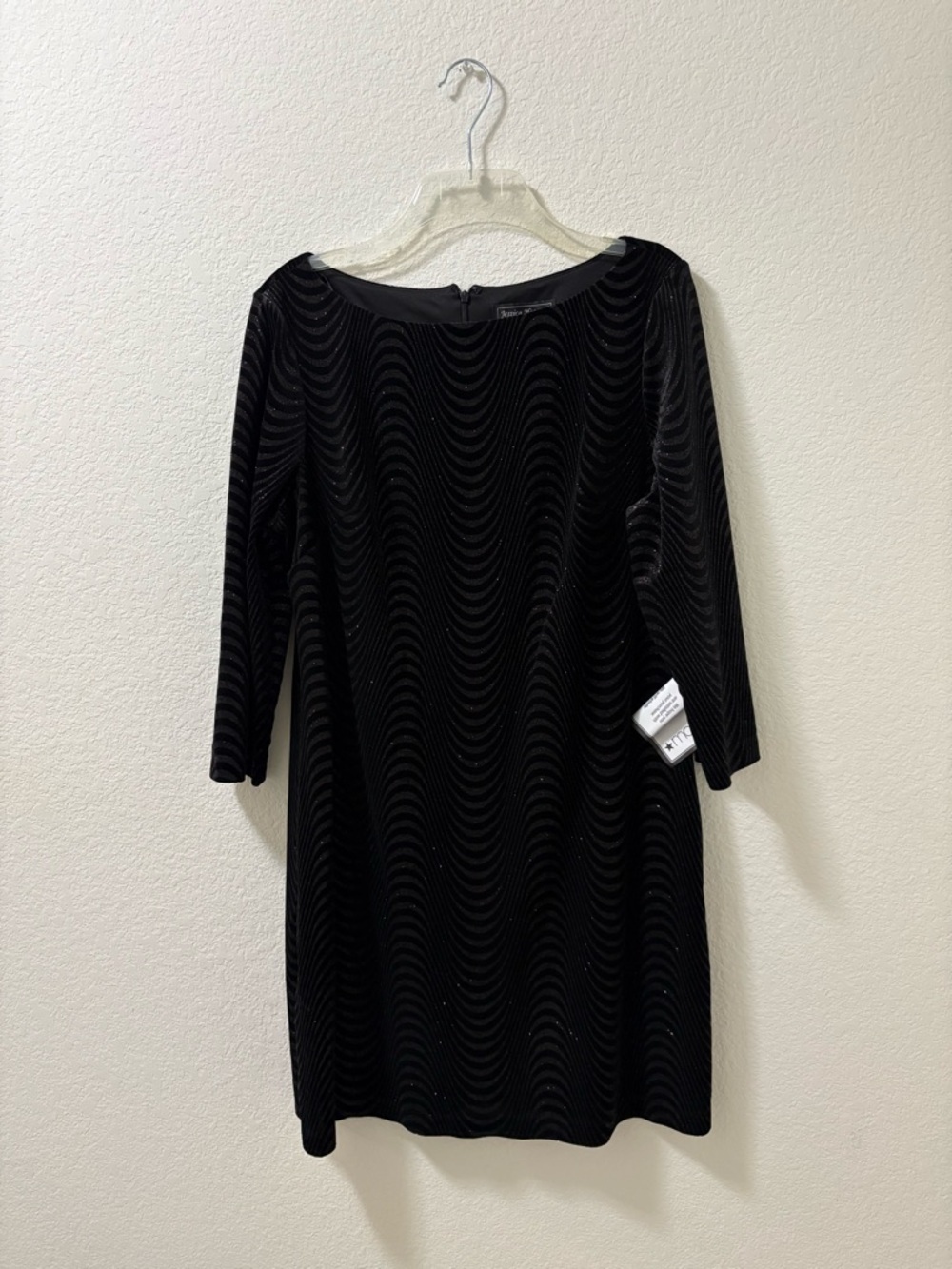 Jessica Howard velvet sheath dress black metallic. Size 16 NWT